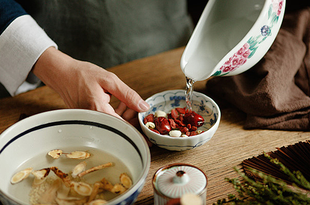 大暑正伏天，養生重在防暑養心健脾